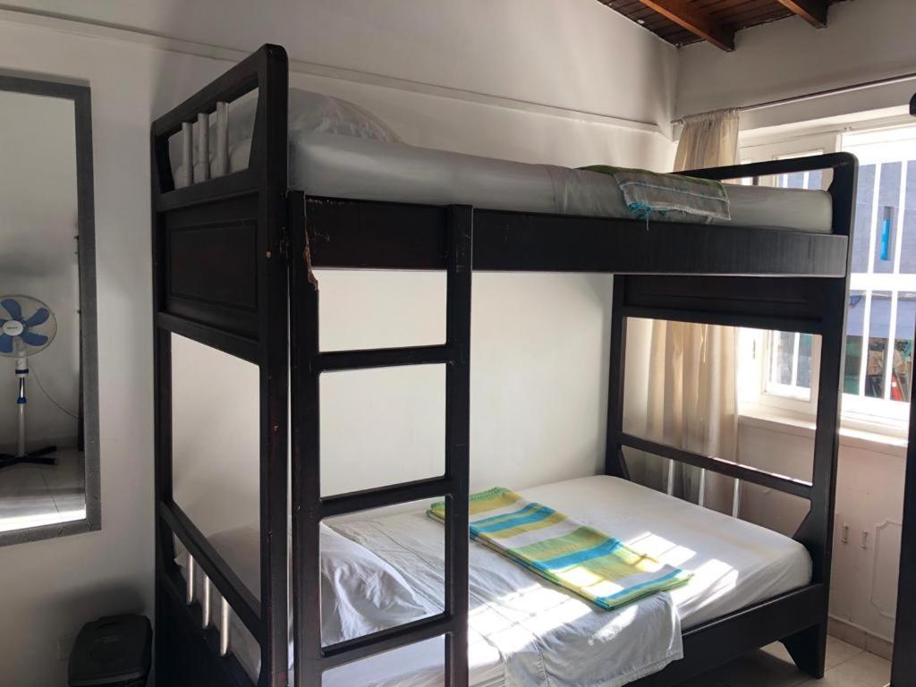 New Memphis Hostal Μεντεγίν Εξωτερικό φωτογραφία