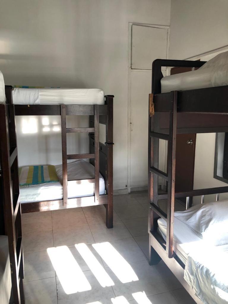 New Memphis Hostal Μεντεγίν Εξωτερικό φωτογραφία