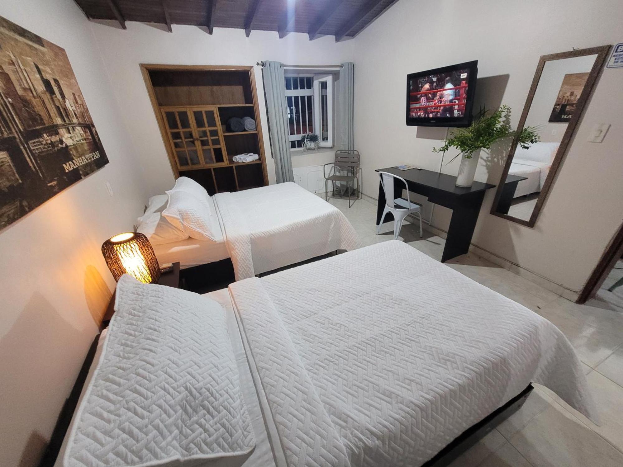 New Memphis Hostal Μεντεγίν Εξωτερικό φωτογραφία