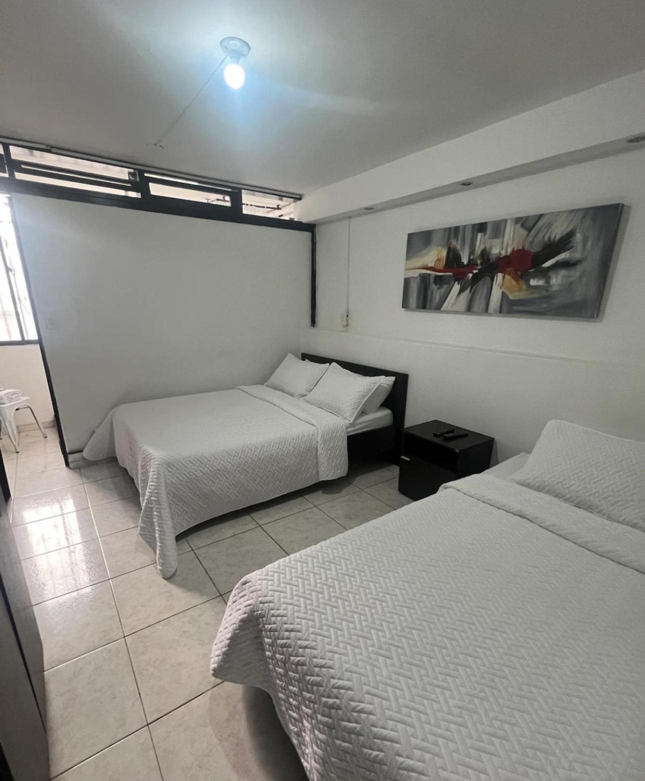 New Memphis Hostal Μεντεγίν Εξωτερικό φωτογραφία